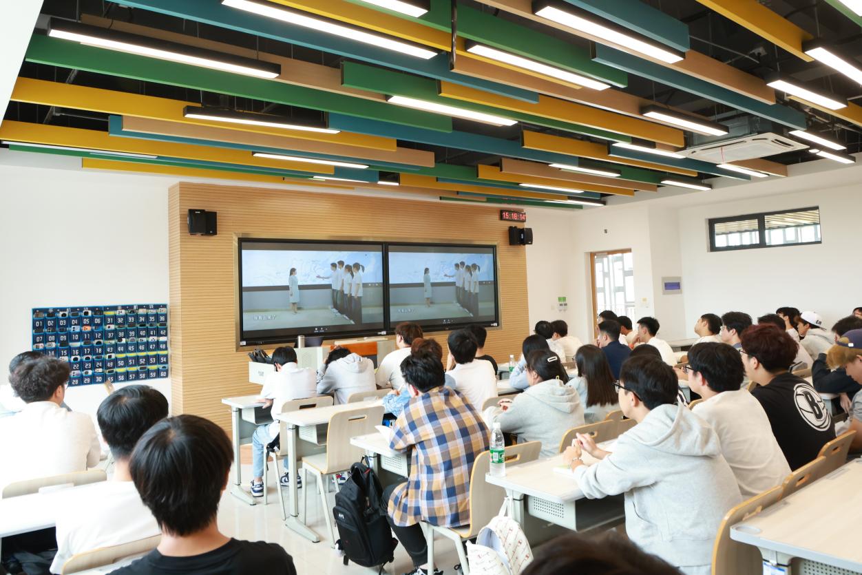 观运河盛世,悟强国担当 吉利学院学子汲取思政大课青春力量