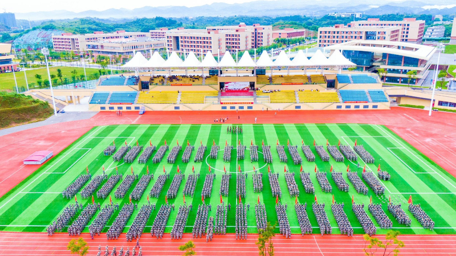 军1~1.jpg