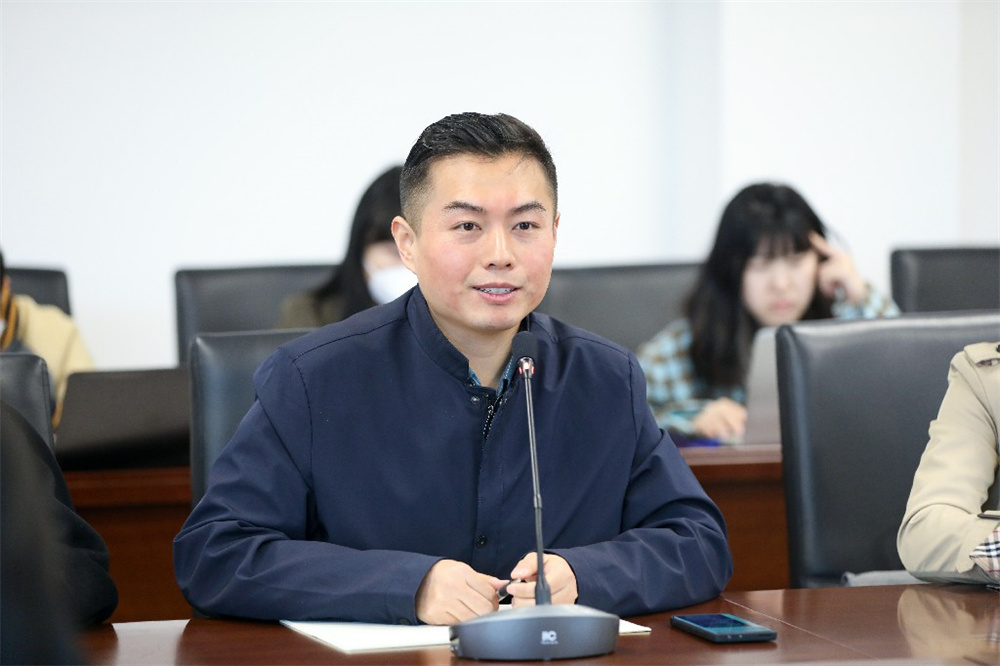 3U4A9807~1.jpg