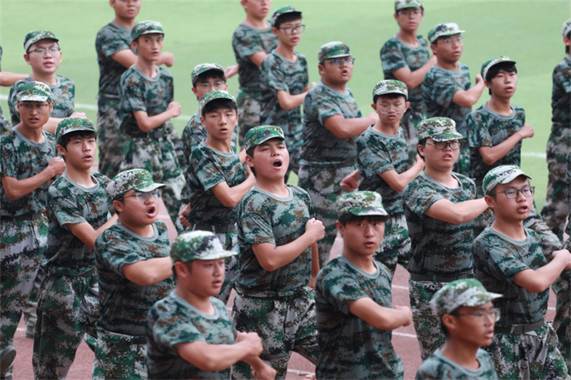 我校举行2024级普通本科学生军训考核暨总结表彰大会246.png