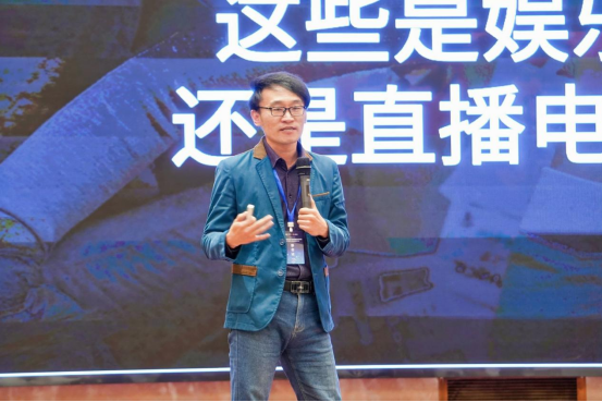 2024“数字经济产教创新合作论坛”暨吉利学院长三角校友企业联盟成立大会在嘉兴国家电子商务示范基地隆重举行654.png 2024“数字经济产教创新合作论坛”暨吉利学院长三角校友企业联盟成立大会在嘉兴国家电子商务示范基地隆重举行654.png