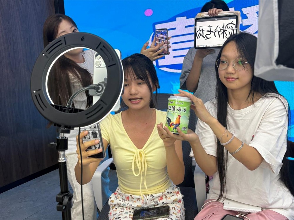 图片8.jpg 图片8.jpg